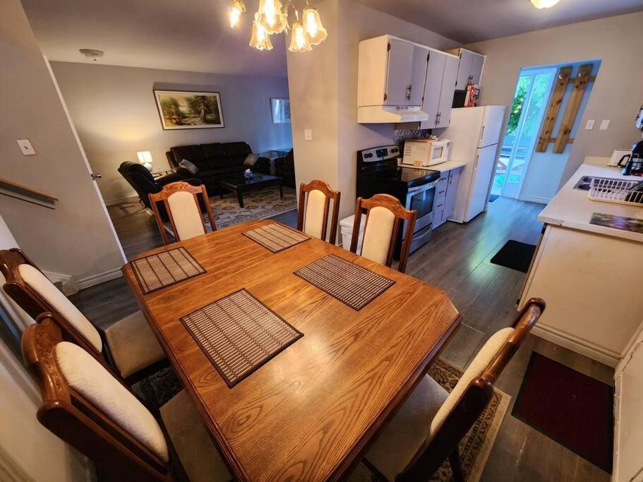 Entire 3 Bedroom House In Elliot Lake Εξωτερικό φωτογραφία