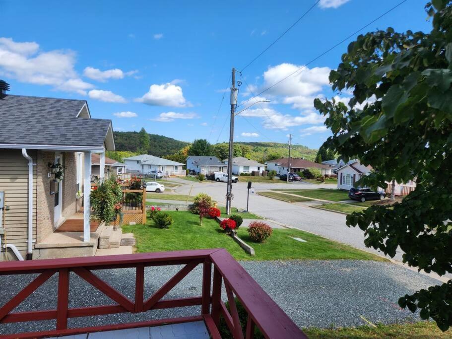 Entire 3 Bedroom House In Elliot Lake Εξωτερικό φωτογραφία